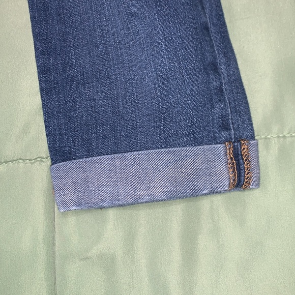 Sneak Peek Boyfriend Jeans - Picture 7 of 7
